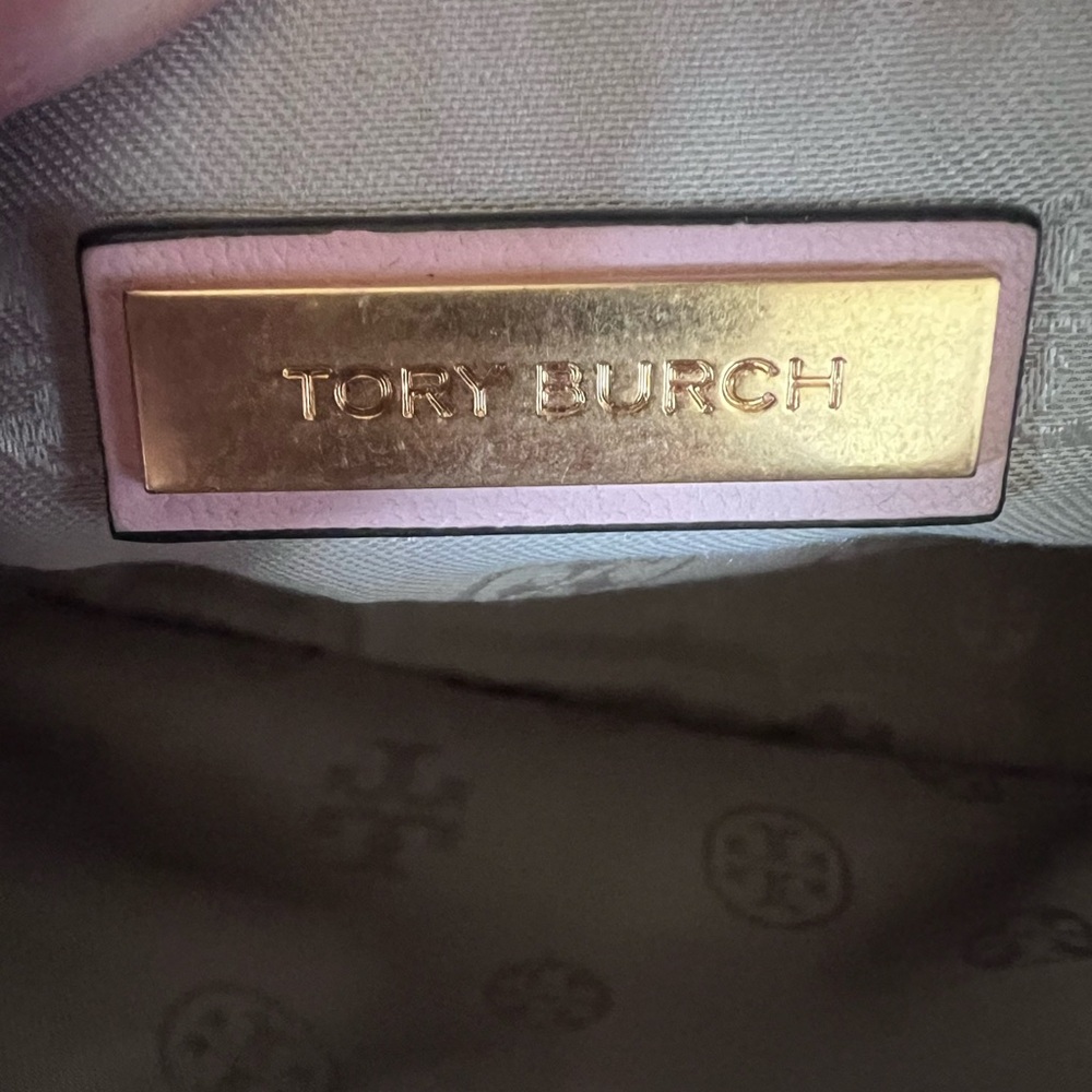 Tory Burch Pink and Gold Quilted Crossbody Bag - Picture 4 of 8